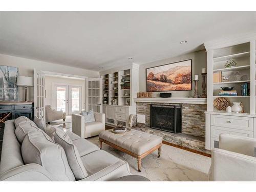 919 Kerfoot Crescent Sw, Calgary, AB - Indoor Photo Showing Living Room With Fireplace