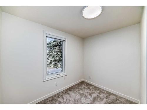 2210 15A Street Se, Calgary, AB - Indoor Photo Showing Other Room