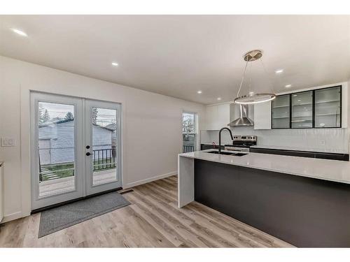 2210 15A Street Se, Calgary, AB - Indoor