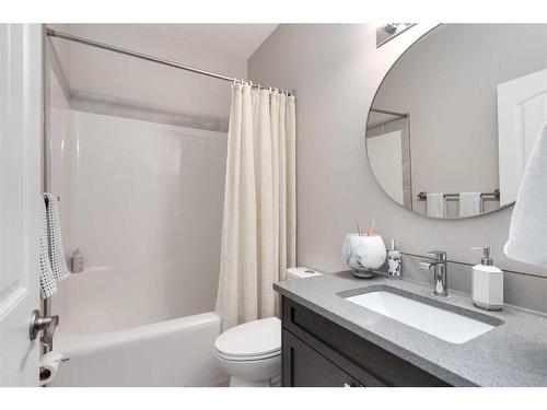 702 Fairways Drive, Vulcan, AB - Indoor Photo Showing Bathroom