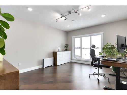 702 Fairways Drive, Vulcan, AB - Indoor Photo Showing Office