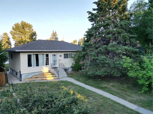 2812 36 Street Sw, Calgary, AB - Outdoor