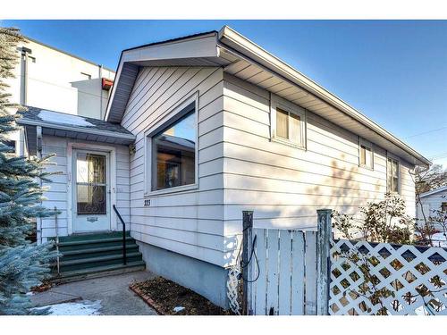 223 12 Avenue Ne, Calgary, AB - Outdoor