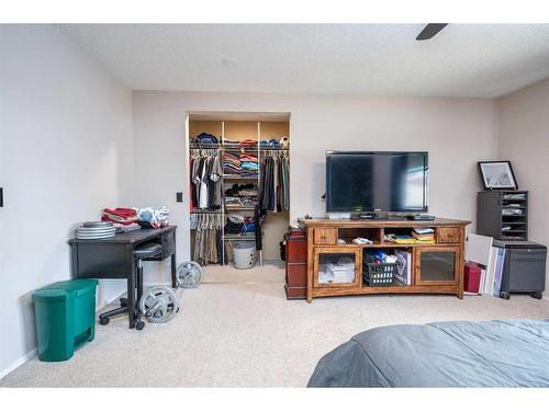 456 Cannington Close Sw, Calgary, AB - Indoor