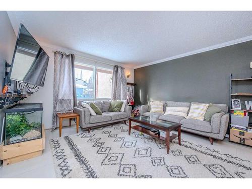 456 Cannington Close Sw, Calgary, AB - Indoor Photo Showing Living Room