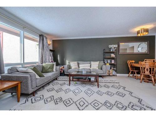 456 Cannington Close Sw, Calgary, AB - Indoor Photo Showing Living Room