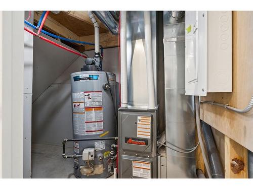 3008 15 Avenue Sw, Calgary, AB - Indoor Photo Showing Basement