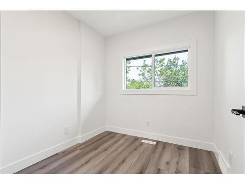 3006 15 Avenue Sw, Calgary, AB - Indoor Photo Showing Other Room