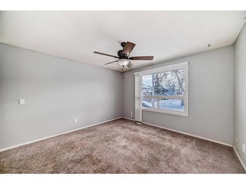 5-4360 58 Street Ne, Calgary, AB - Indoor Photo Showing Other Room