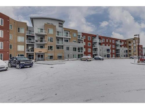 2115-604 East Lake Boulevard Se, Airdrie, AB - Outdoor With Facade