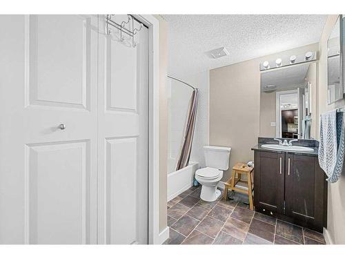 2417-81 Legacy Boulevard Se, Calgary, AB - Indoor Photo Showing Bathroom