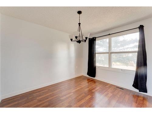 4851 Mardale Road Ne, Calgary, AB - Indoor Photo Showing Other Room