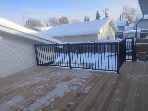 895 Pinecliff Drive Ne, Calgary, AB - Outdoor With Deck Patio Veranda With Exterior