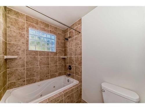 3420 Button Road Nw, Calgary, AB - Indoor Photo Showing Bathroom