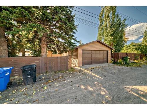 3420 Button Road Nw, Calgary, AB - Outdoor