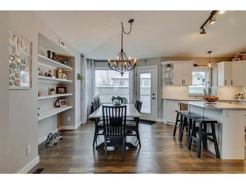 940 Woodside Lane Nw, Airdrie, AB - Indoor Photo Showing Dining Room