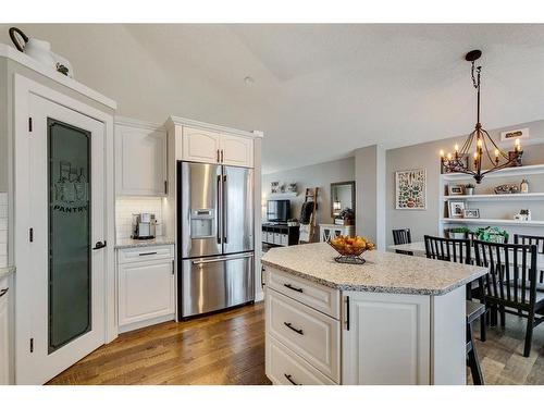 940 Woodside Lane Nw, Airdrie, AB - Indoor Photo Showing Kitchen With Stainless Steel Kitchen