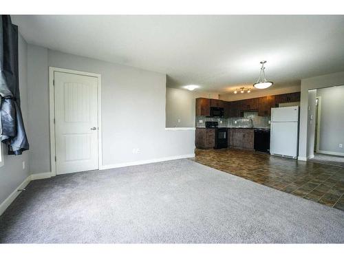 906-250 Sage Valley Road Nw, Calgary, AB - Indoor Photo Showing Kitchen