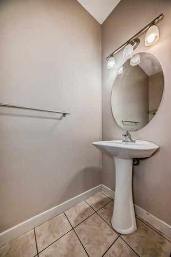 50 Aspen Hills Way Sw, Calgary, AB - Indoor Photo Showing Bathroom