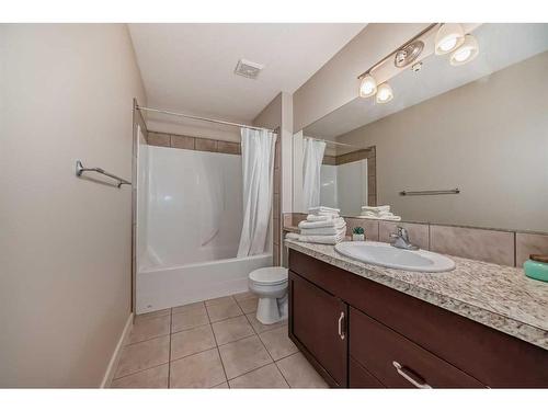 50 Aspen Hills Way Sw, Calgary, AB - Indoor Photo Showing Bathroom