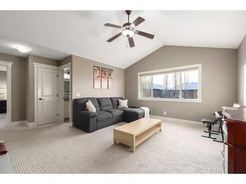 138 Aspen Stone Grove Sw, Calgary, AB - Indoor Photo Showing Living Room