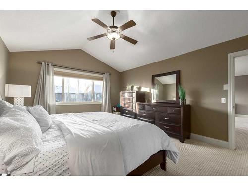 138 Aspen Stone Grove Sw, Calgary, AB - Indoor Photo Showing Bedroom