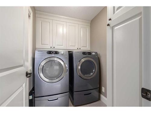 138 Aspen Stone Grove Sw, Calgary, AB - Indoor Photo Showing Laundry Room