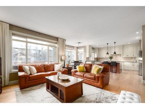 138 Aspen Stone Grove Sw, Calgary, AB - Indoor Photo Showing Living Room