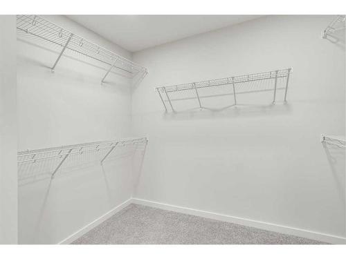 19 Memorial Parkway Sw, Rural Red Deer County, AB - Indoor With Storage