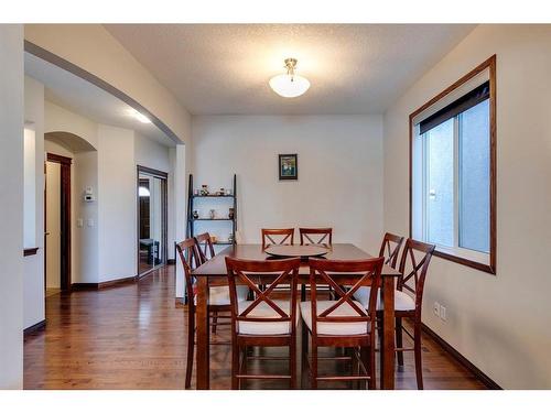 7 Aspen Stone Way Sw, Calgary, AB - Indoor Photo Showing Dining Room