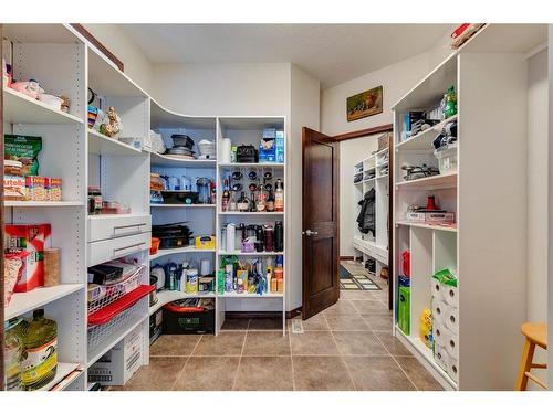 7 Aspen Stone Way Sw, Calgary, AB - Indoor With Storage