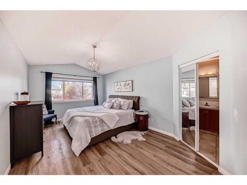 39 Wentworth Close Sw, Calgary, AB - Indoor Photo Showing Bedroom