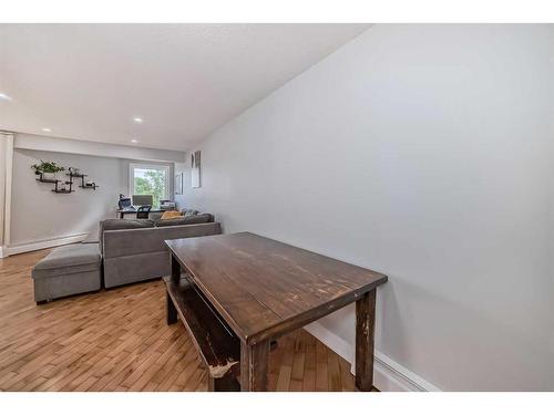 20-712 4 Street Ne, Calgary, AB - Indoor