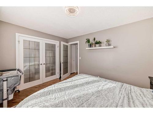 20-712 4 Street Ne, Calgary, AB - Indoor Photo Showing Bedroom