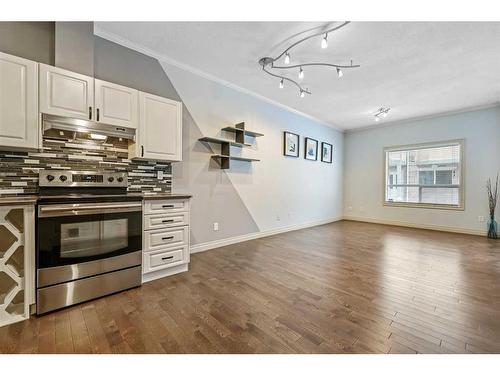 #-1521 11 Street Sw, Calgary, AB - Indoor Photo Showing Kitchen