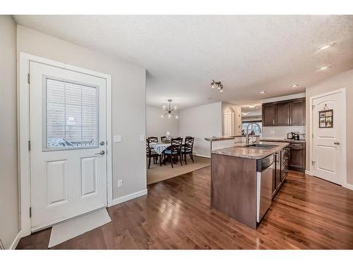 21 Panora Street Nw, Calgary, AB - Indoor Photo Showing Kitchen