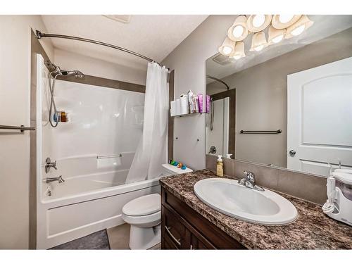 21 Panora Street Nw, Calgary, AB - Indoor Photo Showing Bathroom