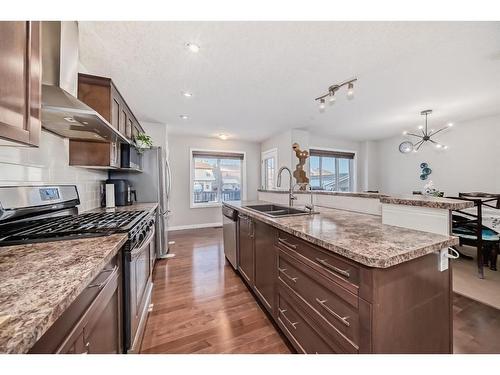 21 Panora Street Nw, Calgary, AB - Indoor Photo Showing Kitchen With Double Sink With Upgraded Kitchen