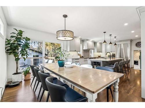 7 Maryland Place Sw, Calgary, AB - Indoor Photo Showing Dining Room