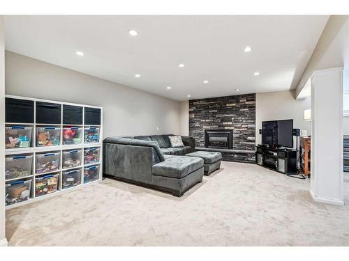 7 Maryland Place Sw, Calgary, AB - Indoor With Fireplace