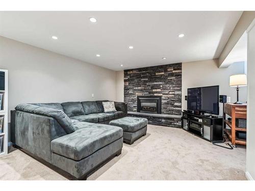 7 Maryland Place Sw, Calgary, AB - Indoor Photo Showing Living Room With Fireplace