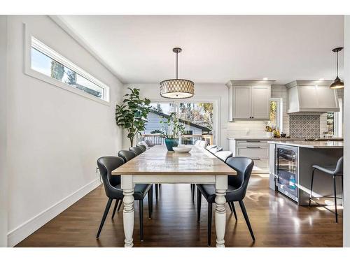 7 Maryland Place Sw, Calgary, AB - Indoor Photo Showing Dining Room