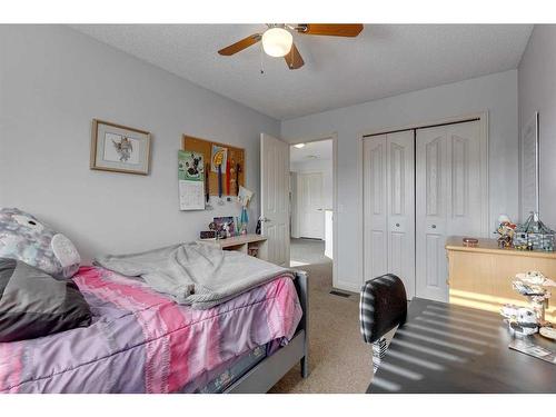 113 Cranleigh Bay Se, Calgary, AB - Indoor Photo Showing Bedroom