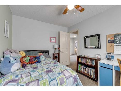 113 Cranleigh Bay Se, Calgary, AB - Indoor Photo Showing Bedroom