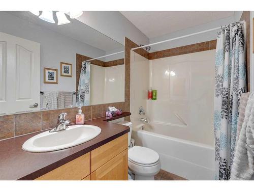 113 Cranleigh Bay Se, Calgary, AB - Indoor Photo Showing Bathroom