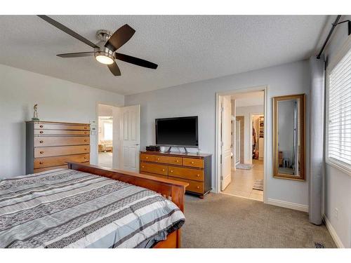 113 Cranleigh Bay Se, Calgary, AB - Indoor Photo Showing Bedroom