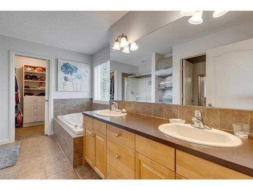 113 Cranleigh Bay Se, Calgary, AB - Indoor Photo Showing Bathroom