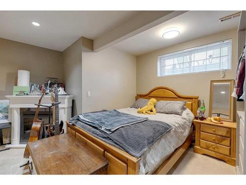 113 Cranleigh Bay Se, Calgary, AB - Indoor Photo Showing Bedroom