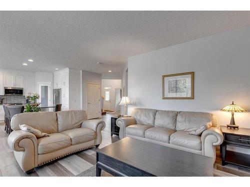 113 Cranleigh Bay Se, Calgary, AB - Indoor Photo Showing Living Room