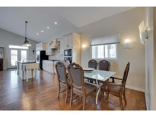 384 Prestwick Terrace Se, Calgary, AB - Indoor Photo Showing Dining Room